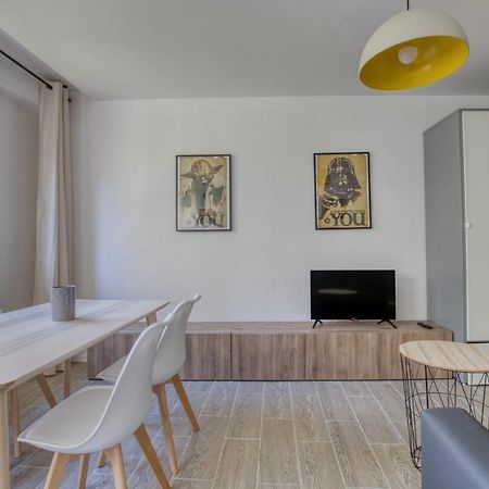 Charming Apartment In The Heart Of The 19Th Paris Exterior photo