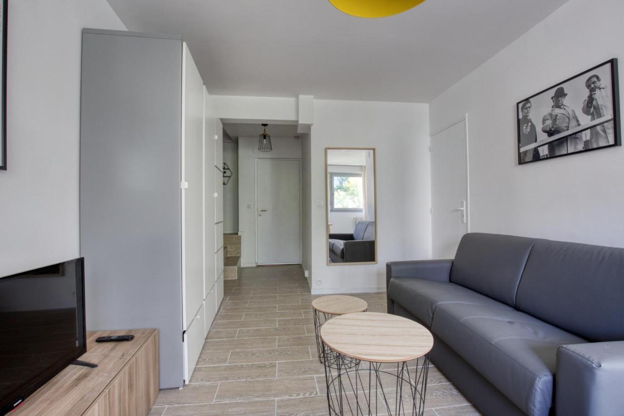 Charming Apartment In The Heart Of The 19Th Paris Exterior photo